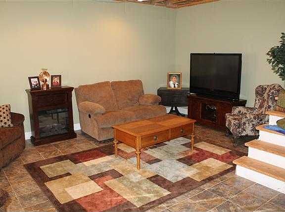 4th image of 295 McKenzi Park Dr