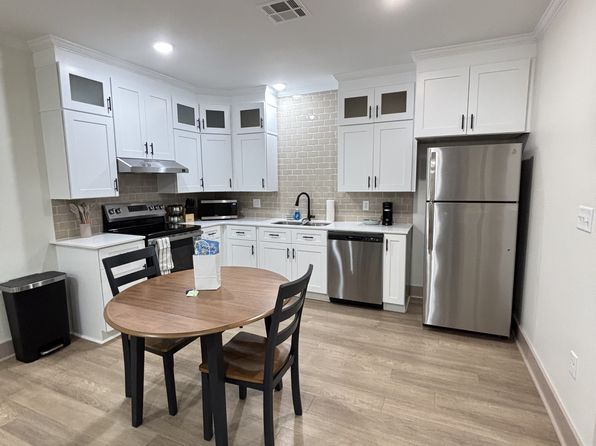 3418 Medical Park Dr APT 201