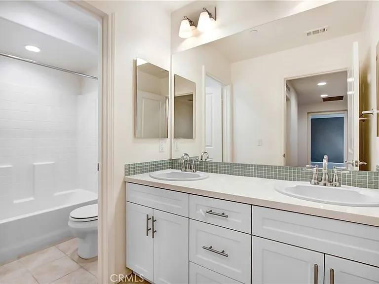 11839 Greenbrier Ln — Photo 18
