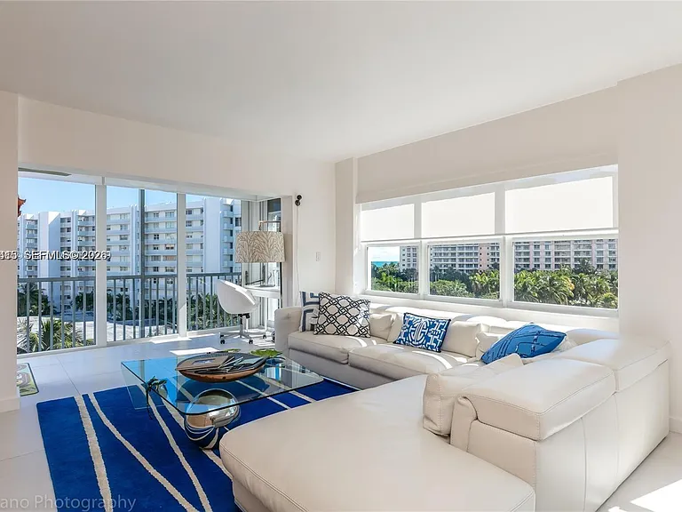 590 Ocean Dr #7C — Photo 2