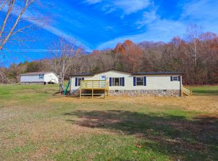 1305 Wolf Hill Rd, Bethpage, TN 37022