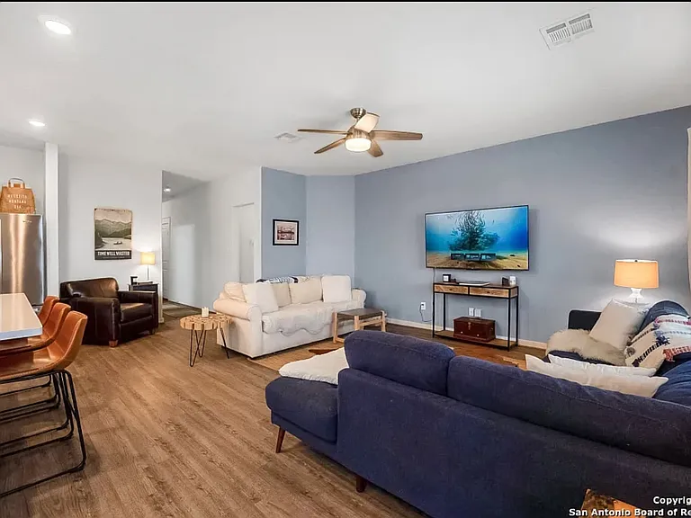 10538 Francisco Way — Photo 5