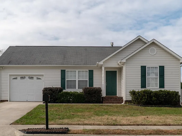 585 Bost Xing — Photo 4