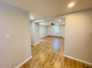 129 Friend St #1-3, Amesbury, MA 01913