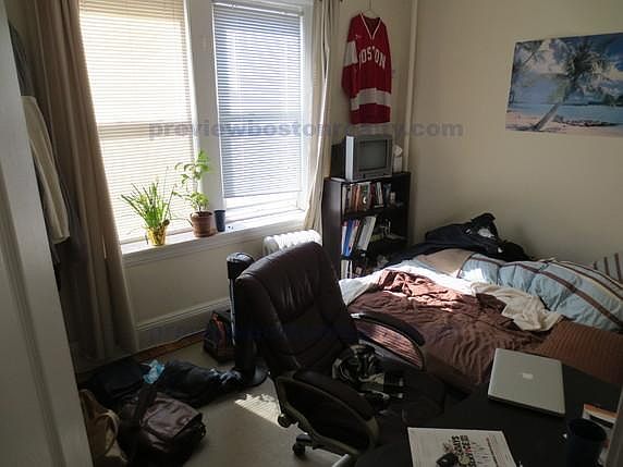 4th image of 74 Egmont St APT 2G