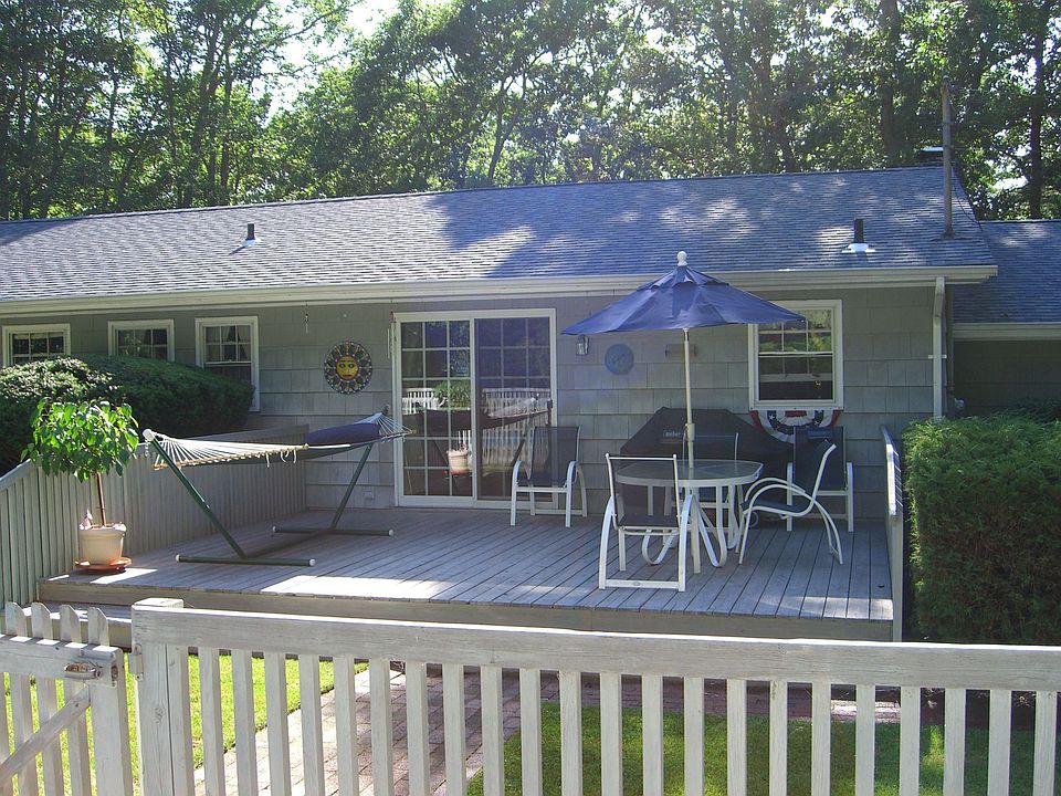 2nd image of 20 Windwood Ct