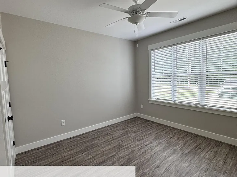 4115 Lake Wilson Rd N — Photo 3