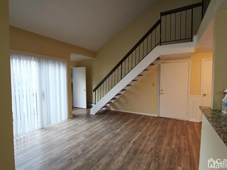 1618 Aspen Dr — Photo 8