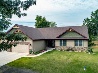 69406 Christiann Creek Dr, Edwardsburg, MI 49112
