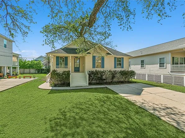 5918 Chamberlain Dr, New Orleans, LA 70122