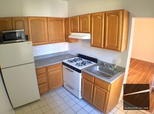 3114 42nd St #18, Astoria, NY 11103