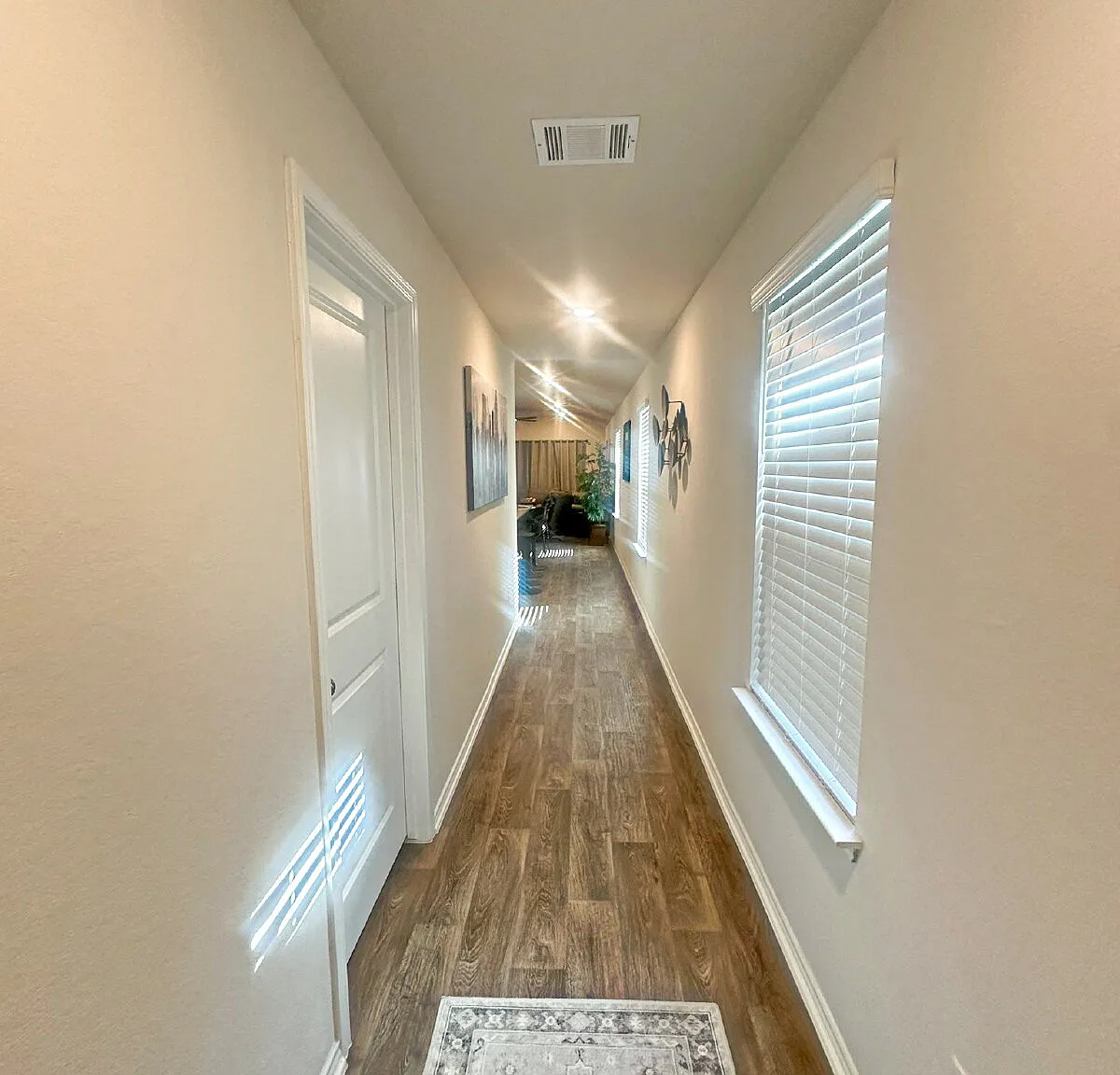 3 bed, 2.0 bath, 1491 sqft, $1,800 — Photo 3