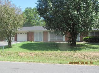 903 Mary Francis St, Chatsworth, GA 30705