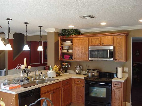 2nd image of 3295 Amberley Park Cir