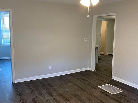 3rd image of 217 S 10th St
