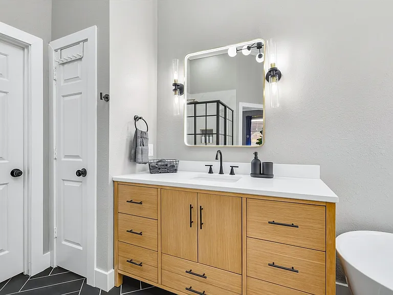 5709 Courtney Cir — Photo 25