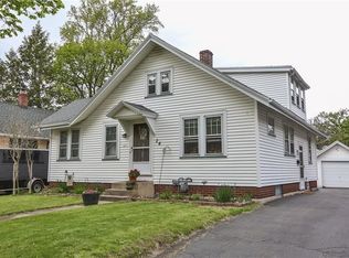 24 Lakewood Dr, Rochester, NY 14616