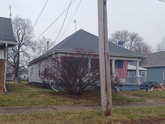 3rd image of 5060 E Washington St