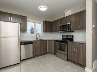 18415 75th Ave NW, Edmonton, AB T5T 5N6