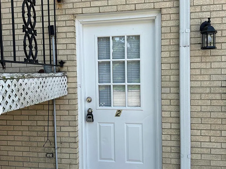415 Ridgewood Ln #2 — Photo 3