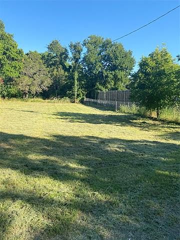 2nd image of 821 E Aquarius Ct