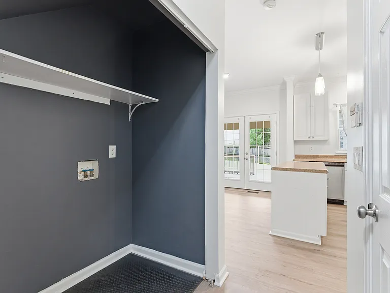 8020 Boone Trce — Photo 11