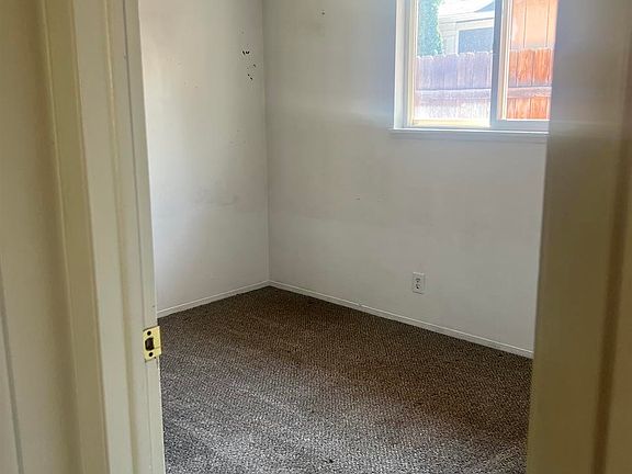 4th image of 411 16th Ave S