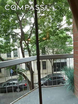 Rented by Compass | media 13