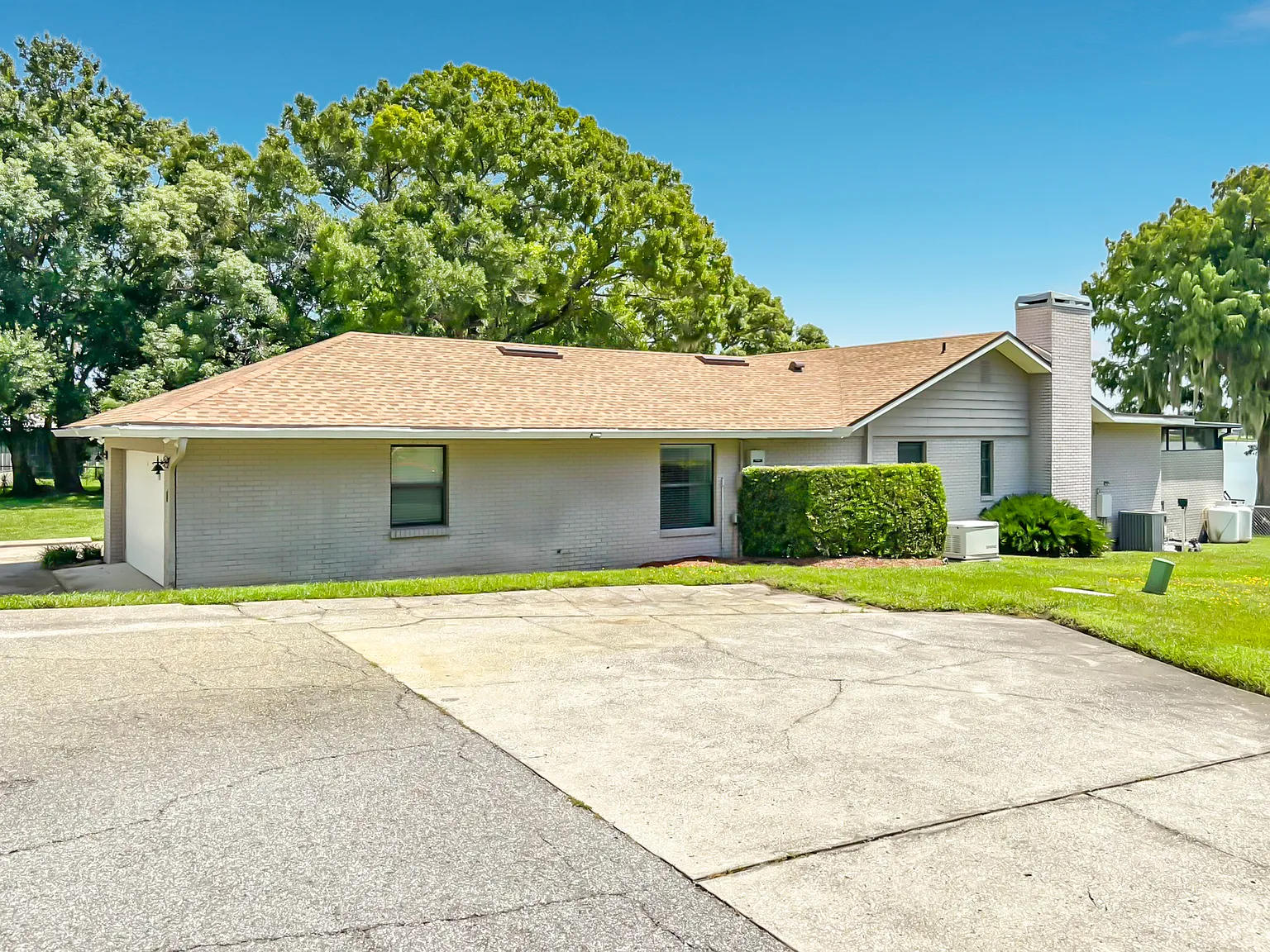 2720 Crystal Beach Road — Photo 4