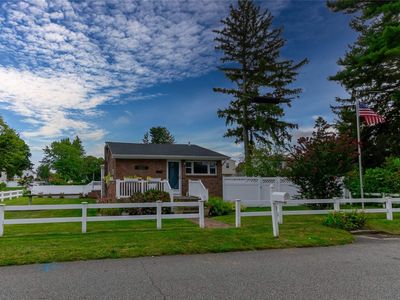 220 Amsterdam Ave, West Babylon, NY, 11704