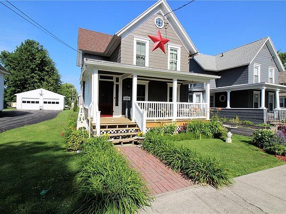 2nd image of 121 Franklin St