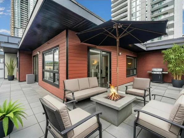 4468 Dawson St Penthouse 501, Burnaby, BC V5C 0J9