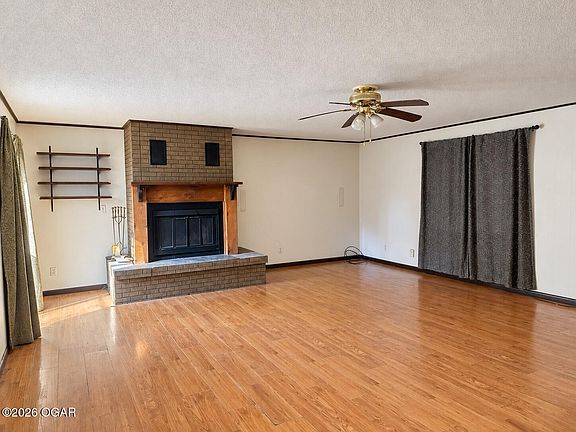 4th image of 903 Turner Rd