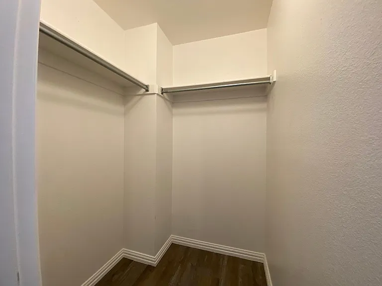 15861 Twin Cove Dr — Photo 16