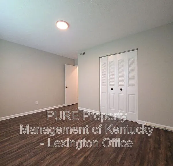 3793 Camelot Dr #C — Photo 11