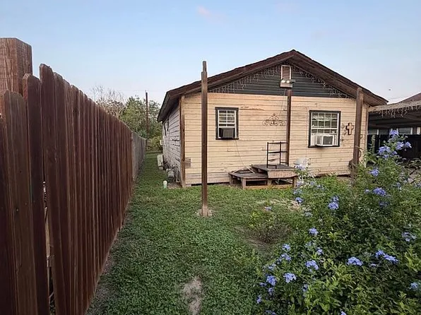Angel St, Harlingen, TX 78552