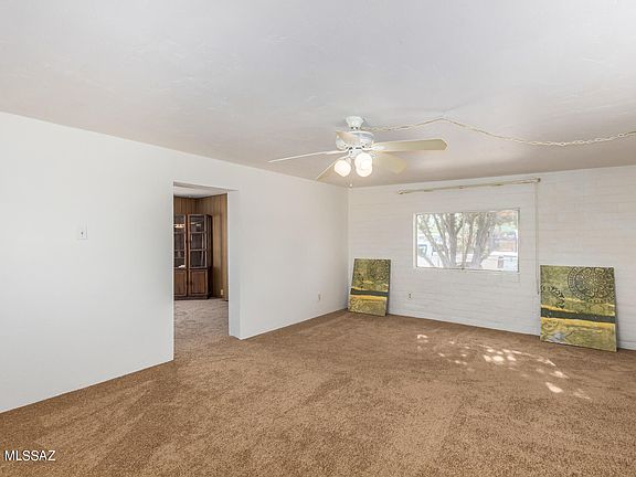3rd image of 1400 W Buena Tierra Pl