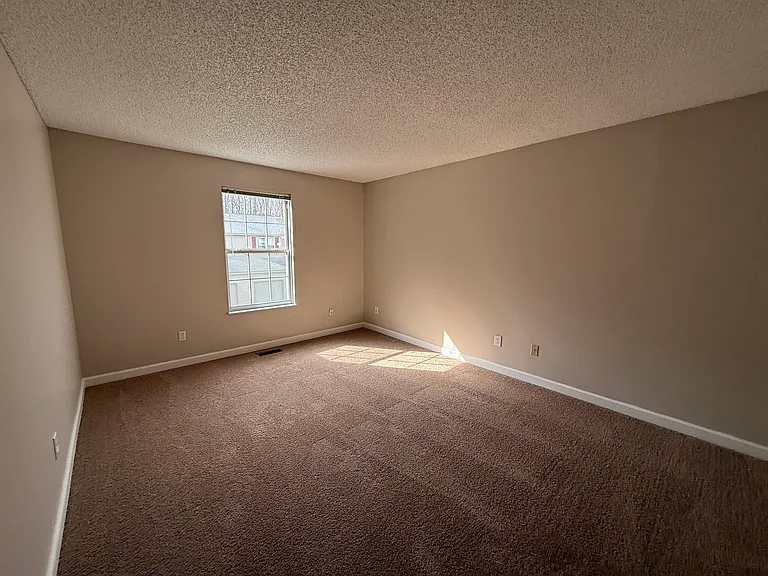 1832 Ridgebury Dr — Photo 9