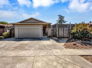4950 Everglade Dr, Santa Rosa, CA 95409