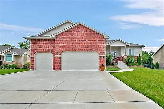 1st image of 1034 S Glenmoor Ct