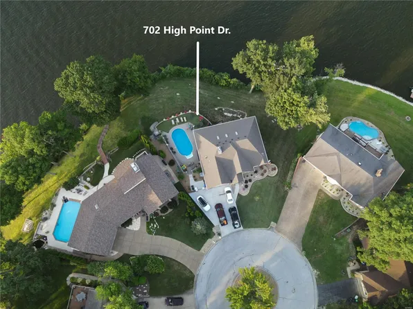 702 High Point Dr, Lake Saint Louis, MO 63367