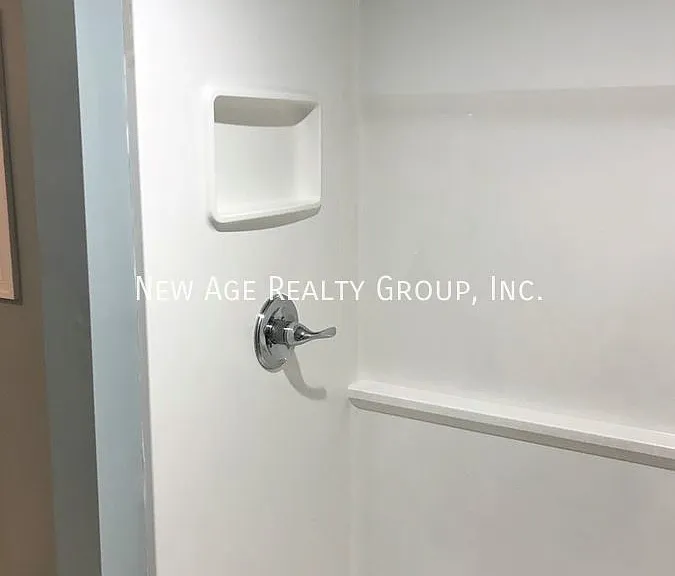 244 W Girard Ave #2 — Photo 8