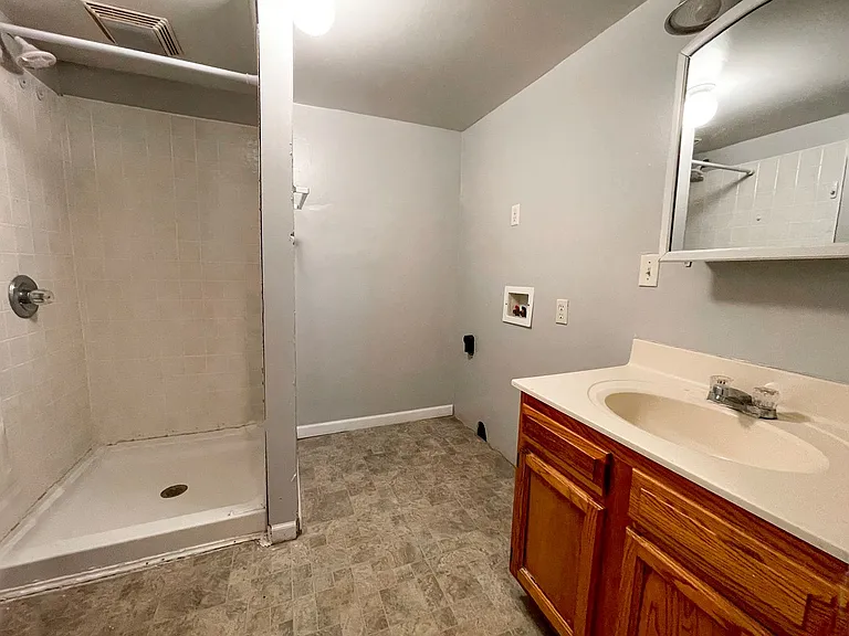 2401 S Mulberry St — Photo 8