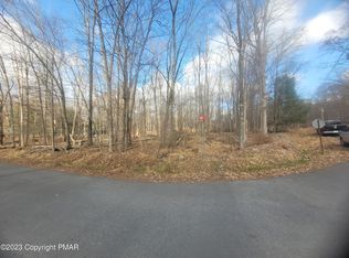 Bromley Rd, Henryville, PA 18332