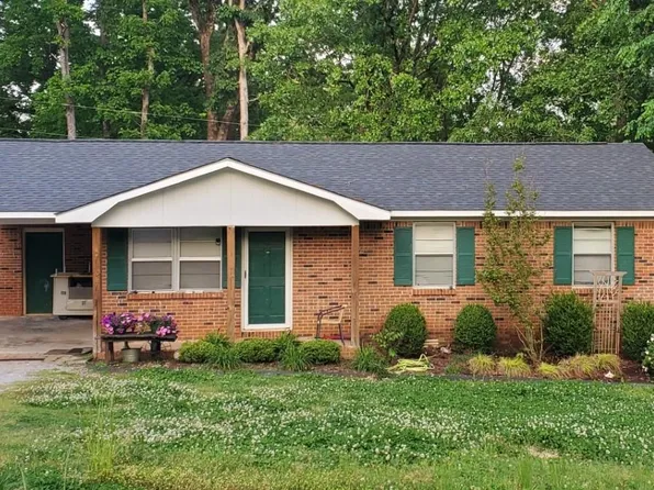 304 Kelly Dr, Russellville, AL 35653