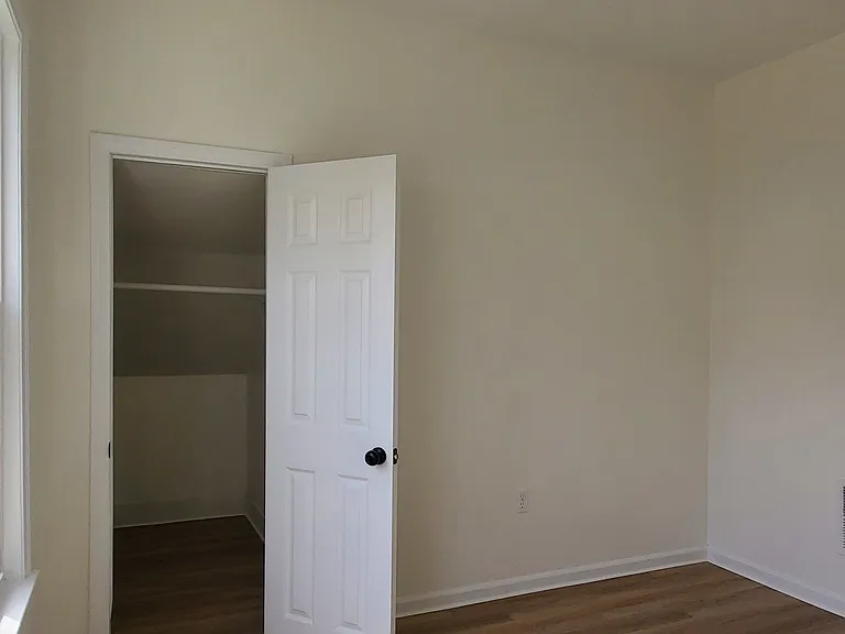 199 Alex St #1 — Photo 8