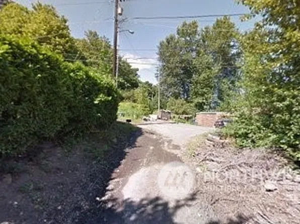 9205 42nd Avenue S, Seattle, WA 98118