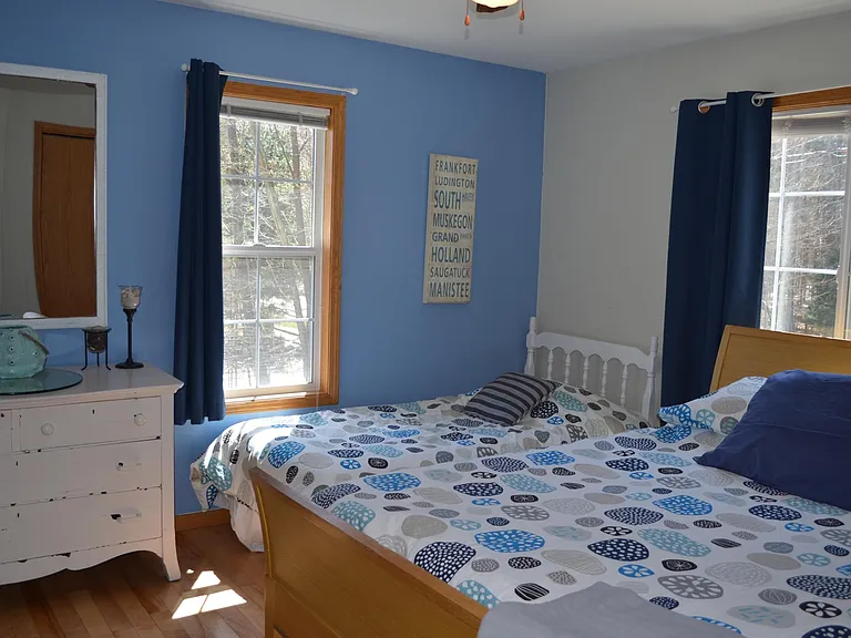 3342 N Lakeshore Dr — Photo 6