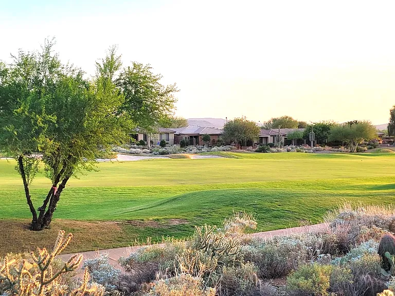2519 W Myopia Dr — Photo 2