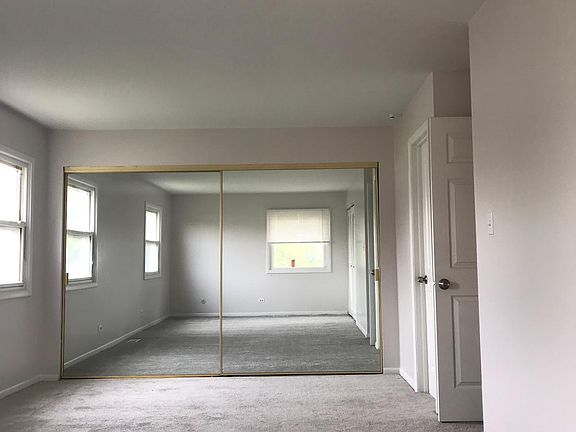 3rd image of 19356 Oakwood Ave